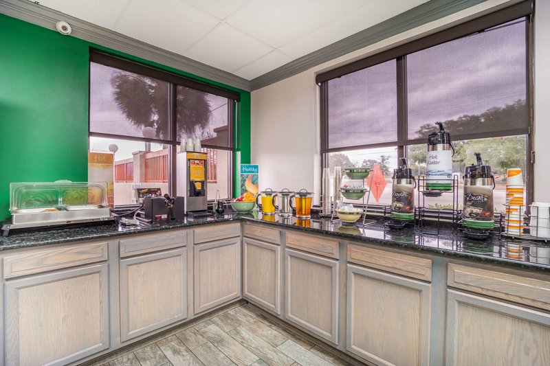 quality inn and suites ft jackson maingate