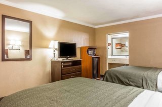 Quality Inn & Suites Ft. Jackson Maingate,South Carolina>>Columbia,3 star