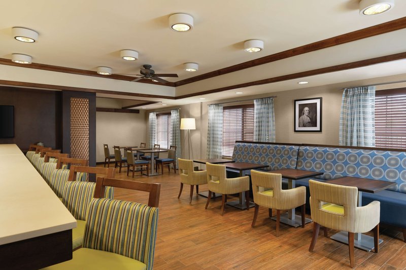 hampton inn franklin milford
