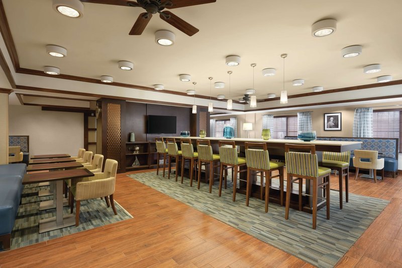 hampton inn franklin milford