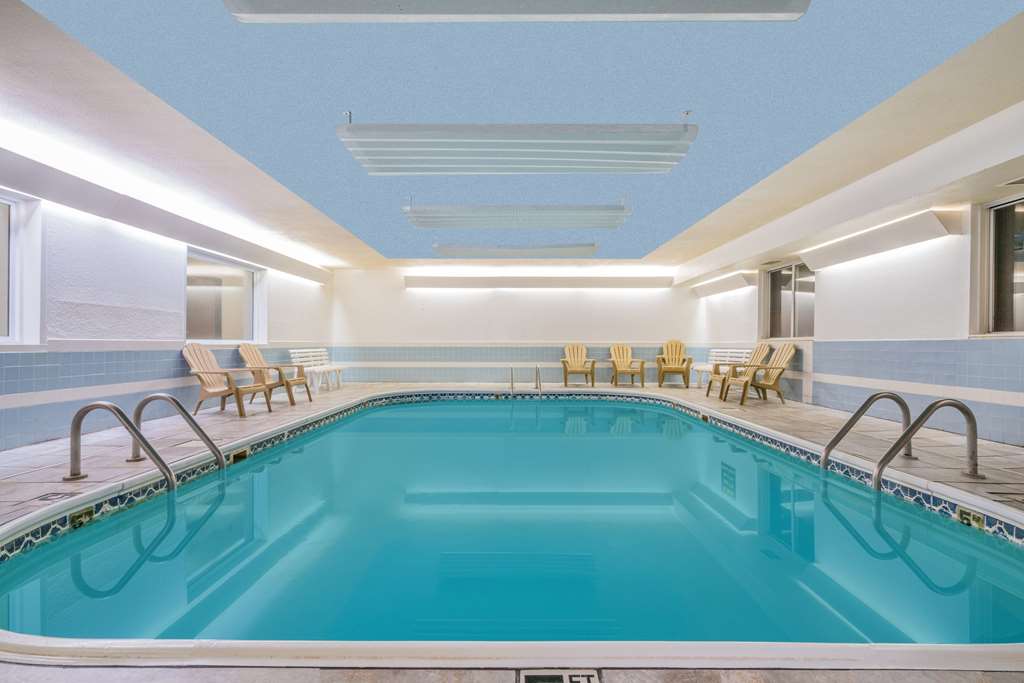 howard johnson west fargo