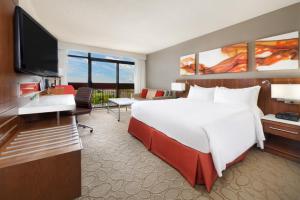 Hilton Mississauga/Meadowvale,Burlington>>Brampton,4 star