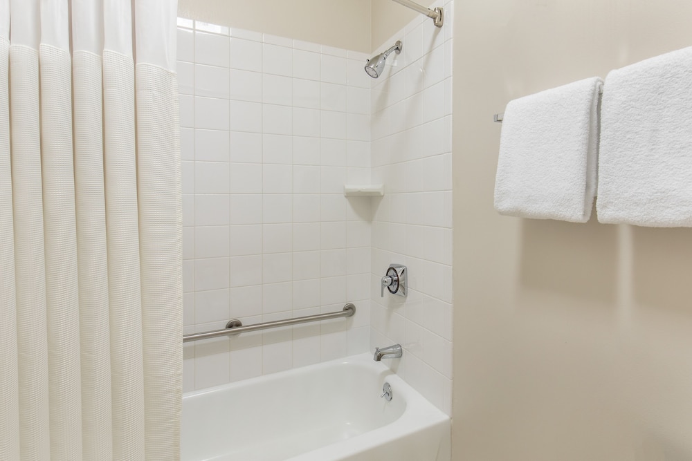 fairfield inn and suites by marriott lancaster