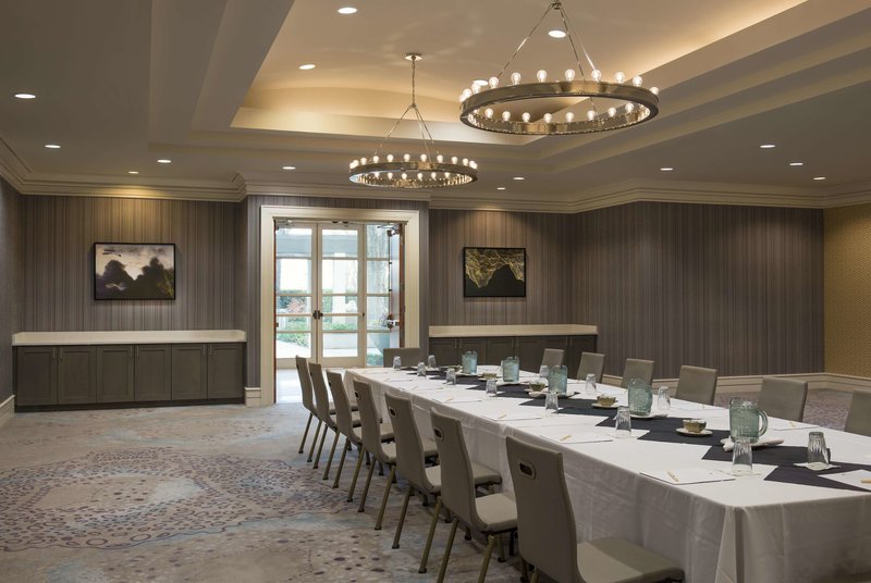 doubletree by hilton hotel dallas love field