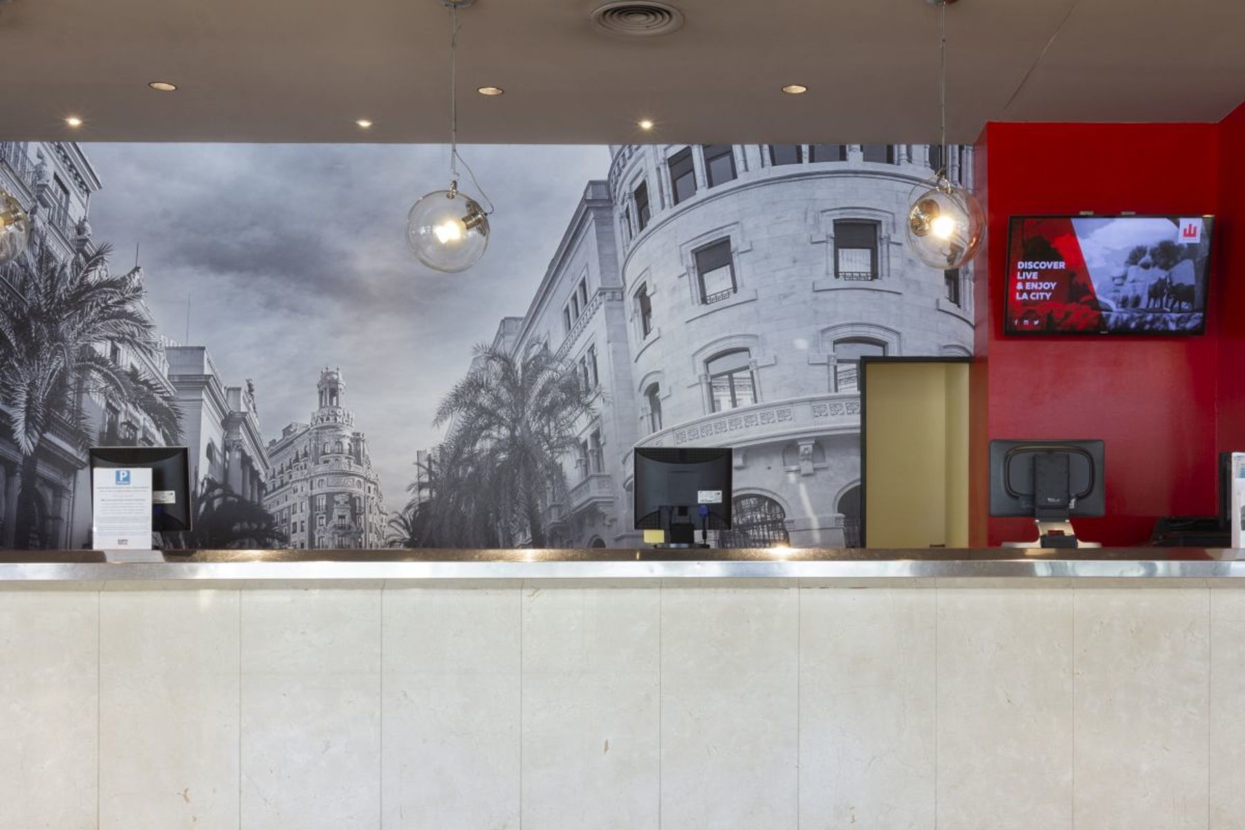 novotel valencia lavant