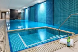 Oaks Glenelg Plaza Pier Suites,Near The Beachhouse,5 star