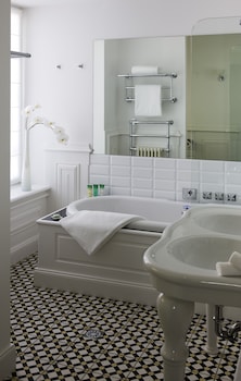 chateau hotel and spa grand barrail