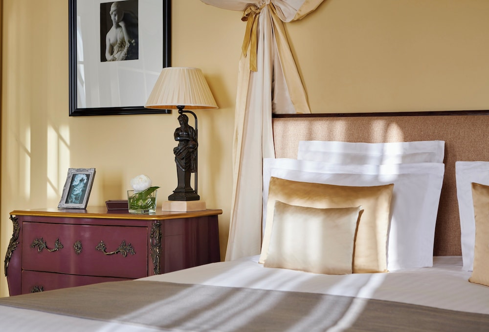 chateau hotel and spa grand barrail