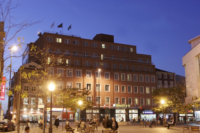 legendary porto hotel