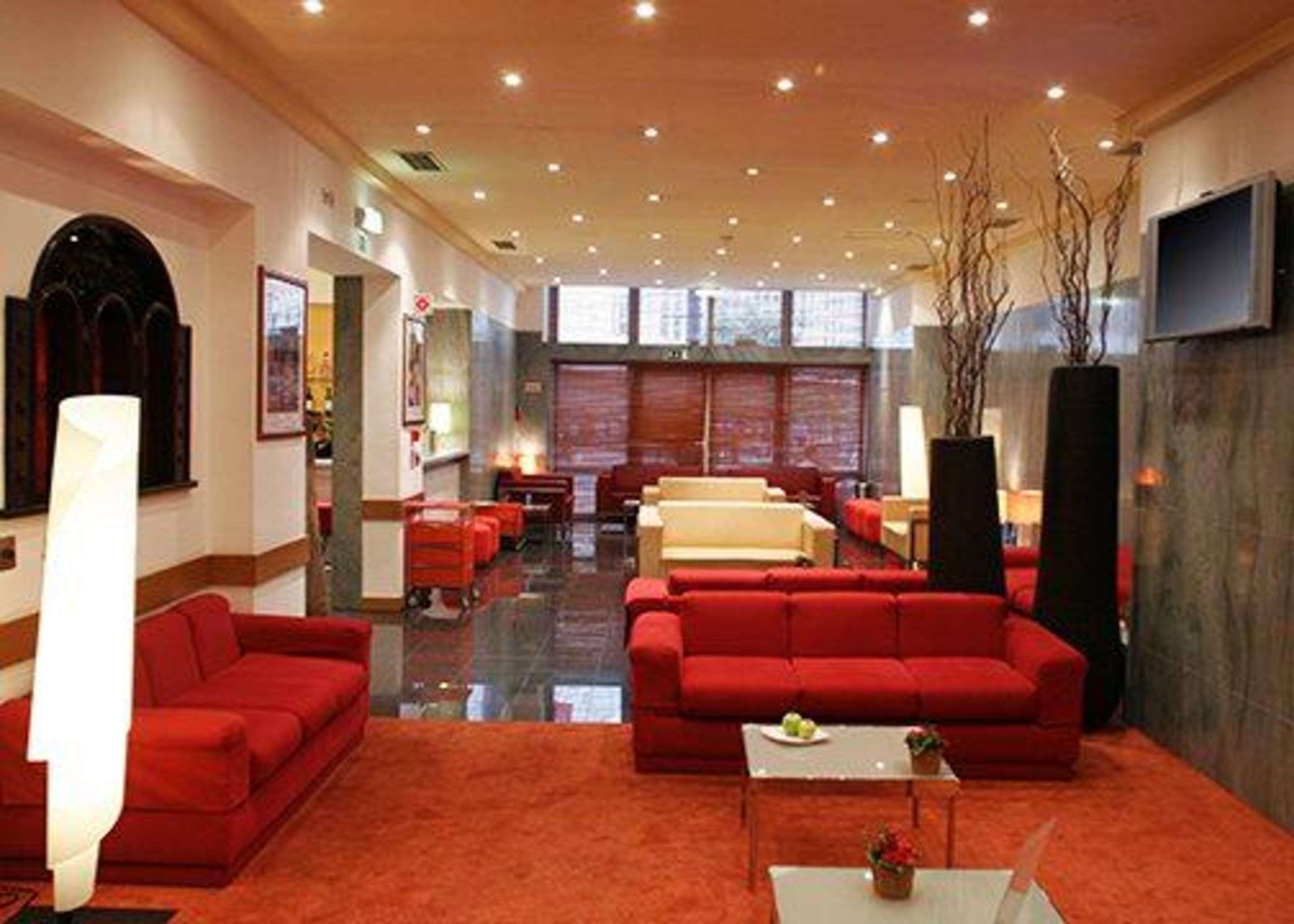 legendary porto hotel