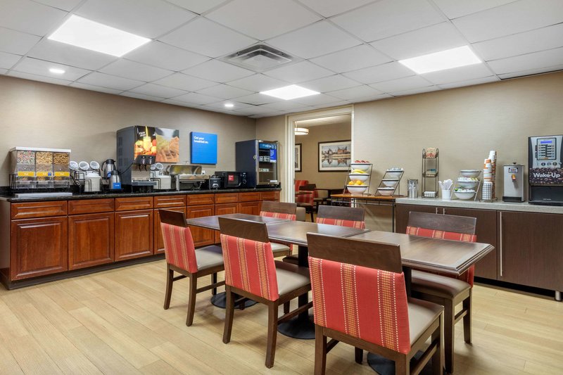 comfort inn and suites hamilton place