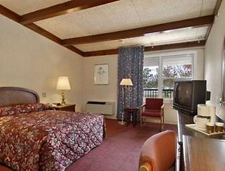Howard Johnson By Wyndham Bangor,Penobscot>>Bangor,2 star