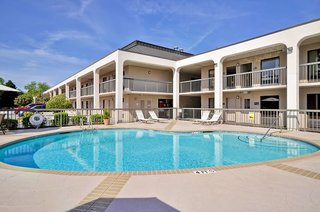 Motel 6 Fayetteville, Nc – I-95,Vander>>Fayetteville,2 star