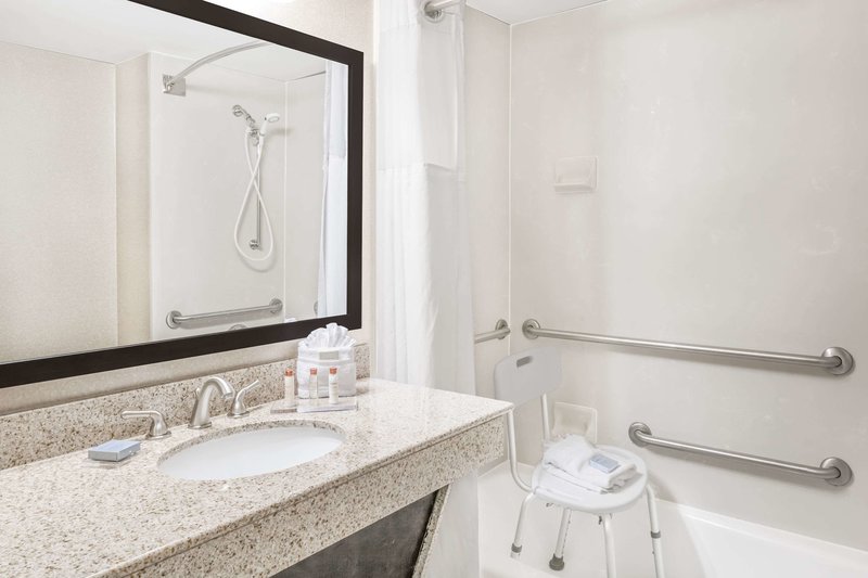 wingate by wyndham wilmington