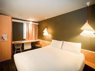 Ibis Saint Lo La Chevalerie,Manche>>Caen,3 star