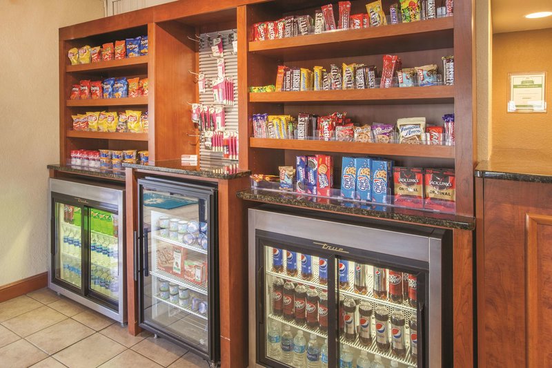 majestica inn and suites