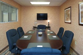 Hampton Inn & Suites Cleveland Southeast/Streetsboro,Cleveland>>Akron,3 star