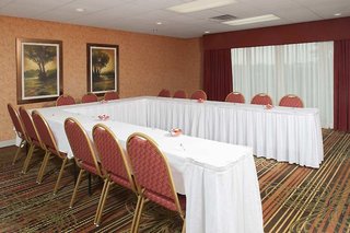 Hampton Inn & Suites Cleveland Southeast/Streetsboro,Cleveland>>Akron,3 star