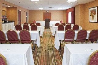 Hampton Inn & Suites Cleveland Southeast/Streetsboro,Cleveland>>Akron,3 star
