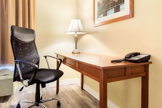 Comfort Inn And Suites St Jerome,Laval>>Lac-Connelly,3 star