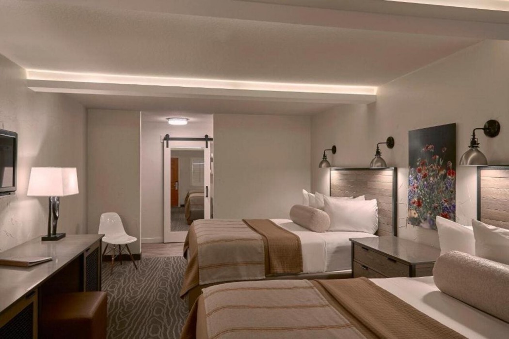 Fredericksburg Inn & Suites,River Walk>>Fredericksburg,3 star