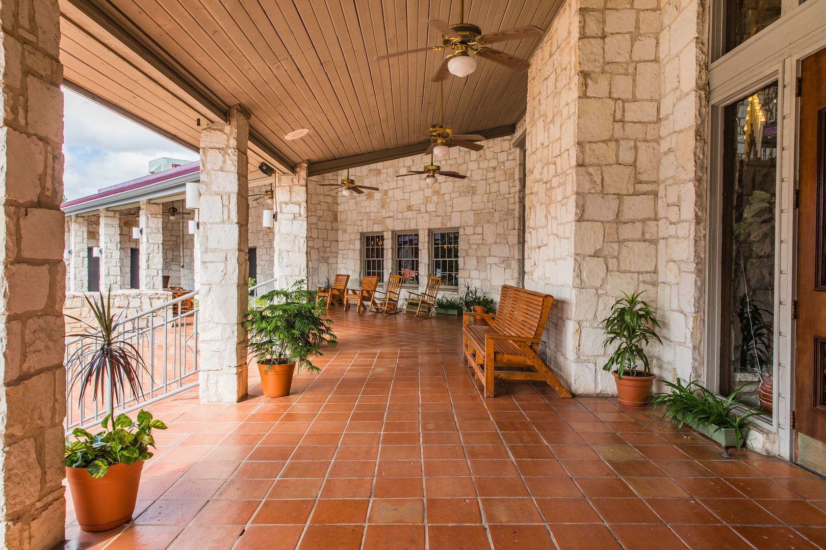 y o ranch hotel