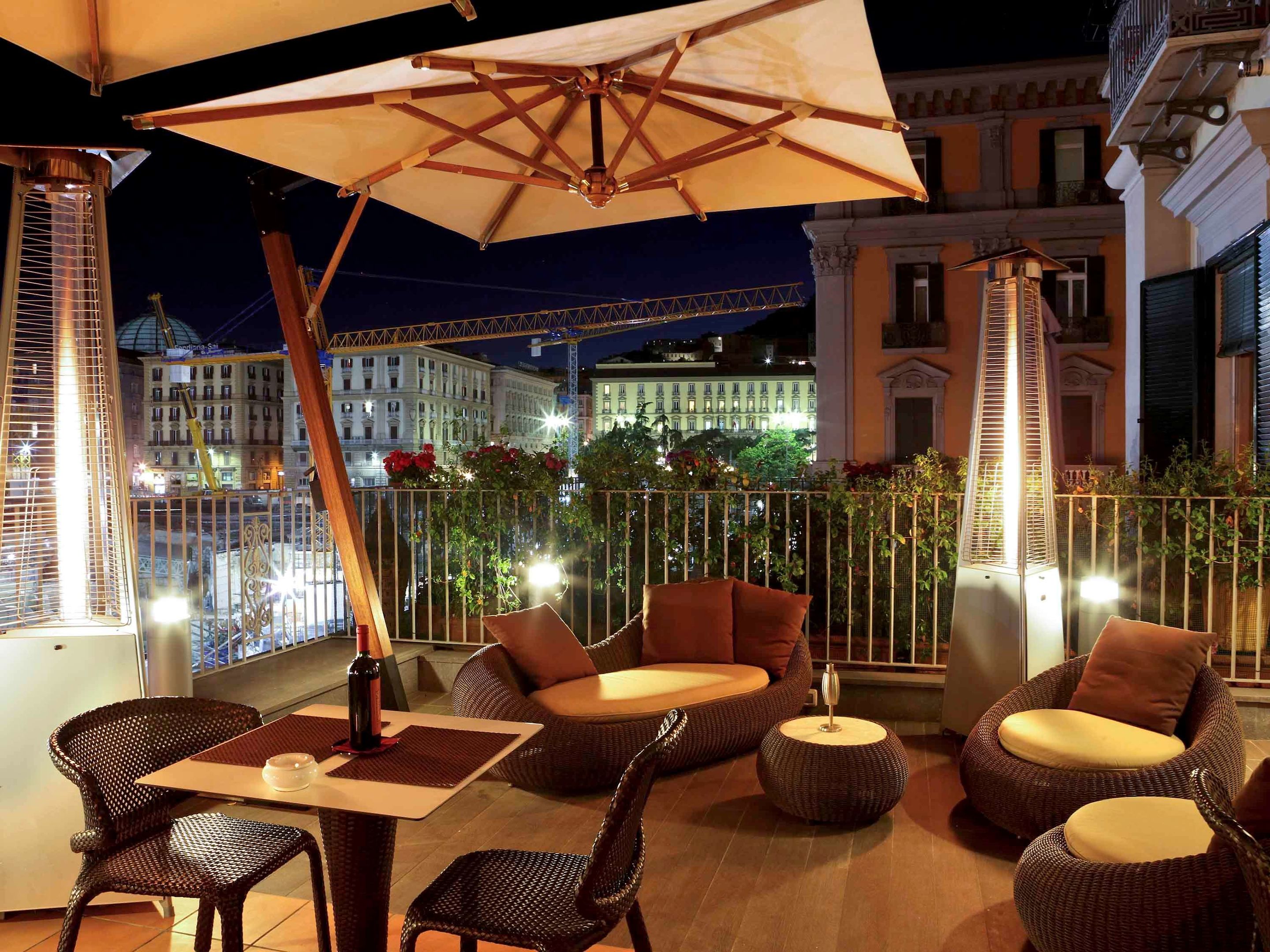 mercure napoli centro angioino