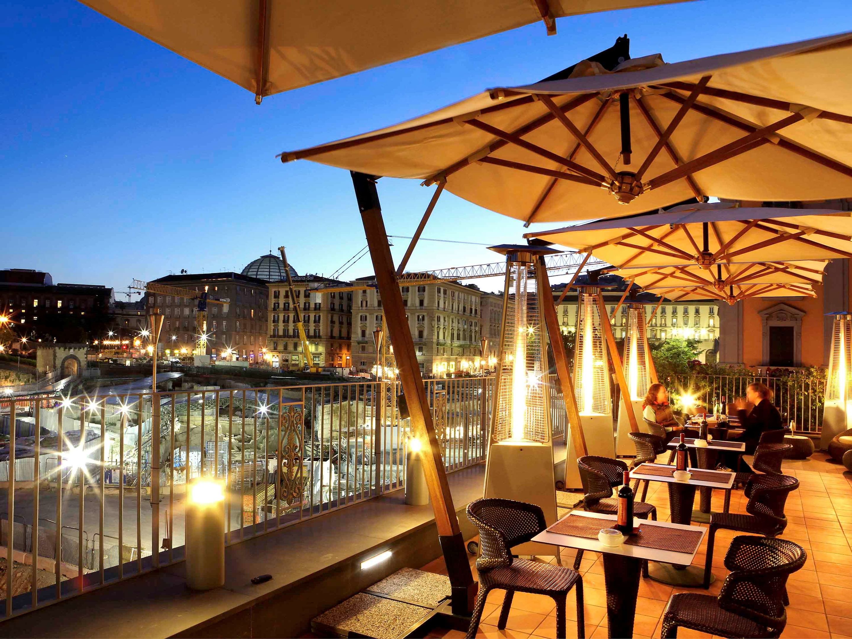 mercure napoli centro angioino