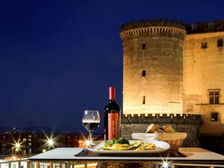 mercure napoli centro angioino