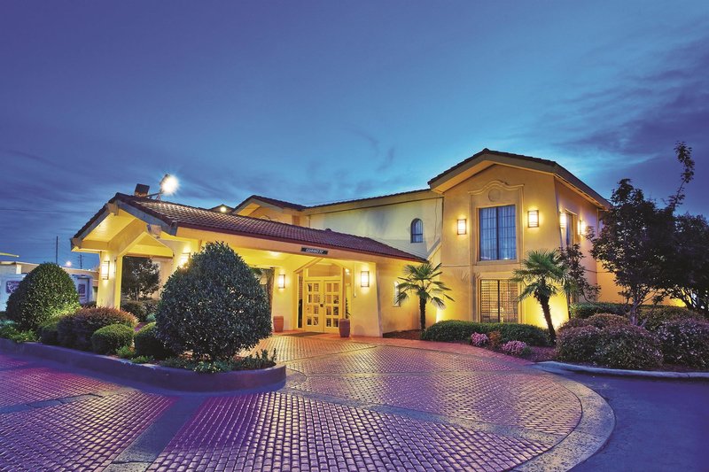 howard johnson by wyndham columbus fort moore