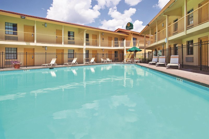 howard johnson by wyndham columbus fort moore