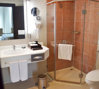 holiday villa hotel and residence city centre doha