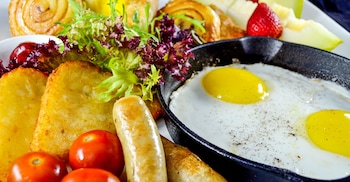 holiday villa hotel and residence city centre doha