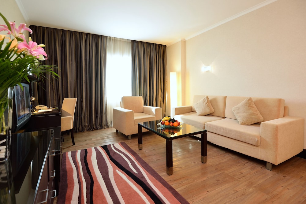 holiday villa hotel and residence city centre doha