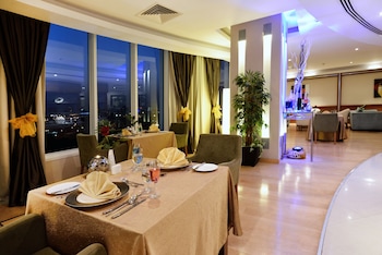 holiday villa hotel and residence city centre doha