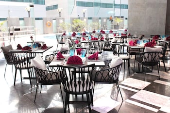 holiday villa hotel and residence city centre doha