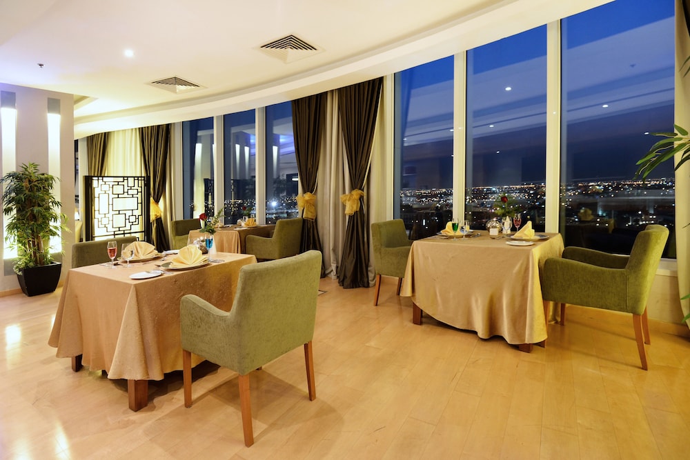 holiday villa hotel and residence city centre doha