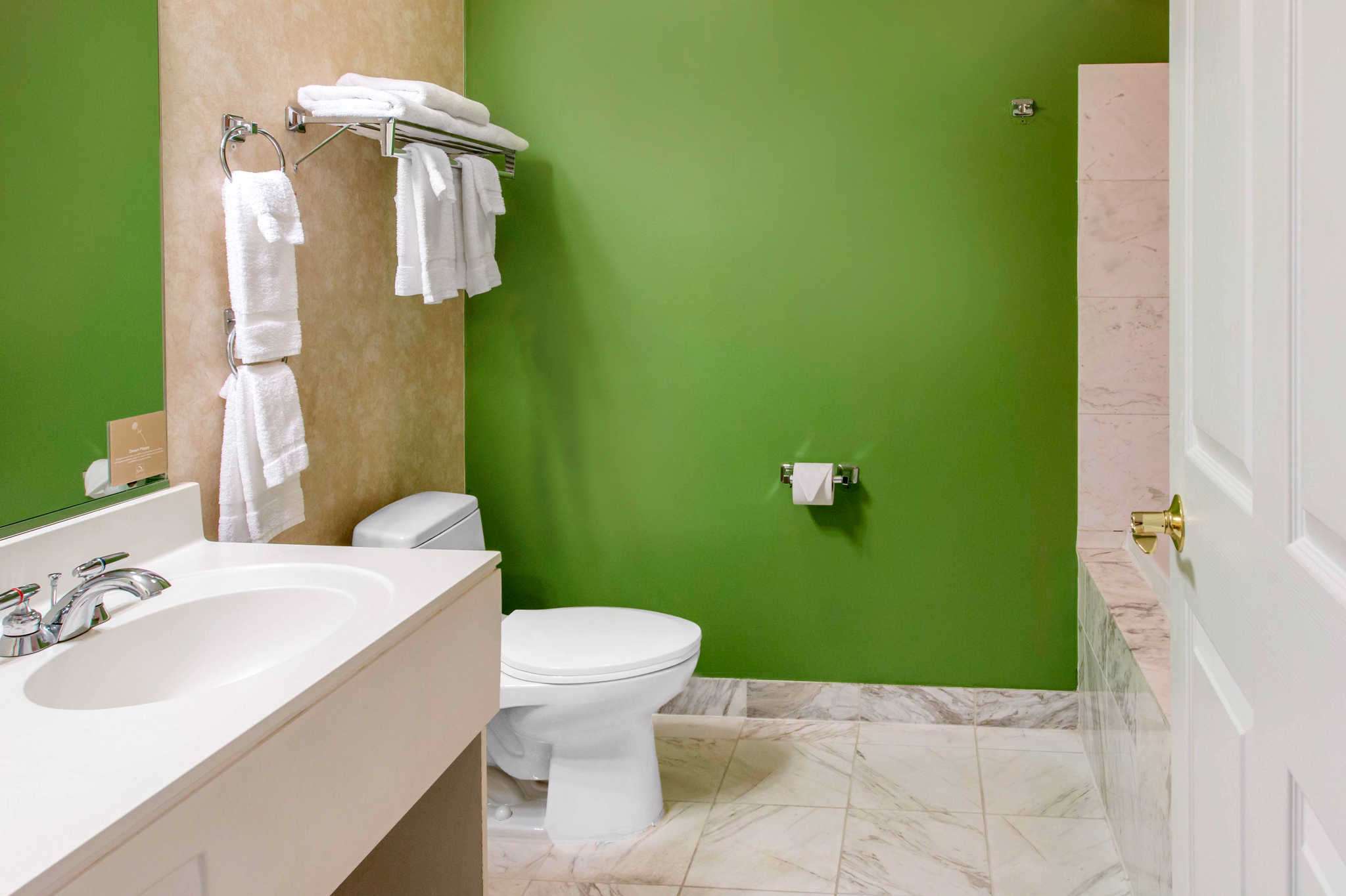 sleep inn and suites oregon toledo