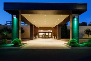Holiday Inn Hotel & Suites Charleston West By Ihg,South Charleston>>Charleston,4 star