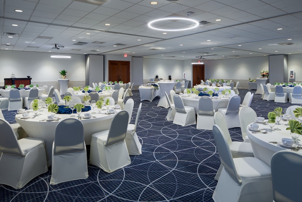 holiday inn hotel and suites charleston west by ihg