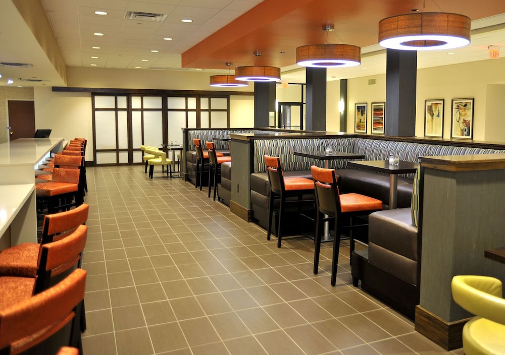 holiday inn hotel and suites charleston west by ihg