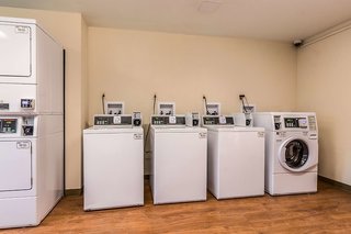 Hometowne Studios By Red Roof Lake Charles - Sulphur,Louisiana>>Lake Charles,2 star