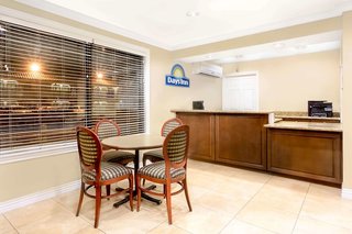 days inn by wyndham kingman east