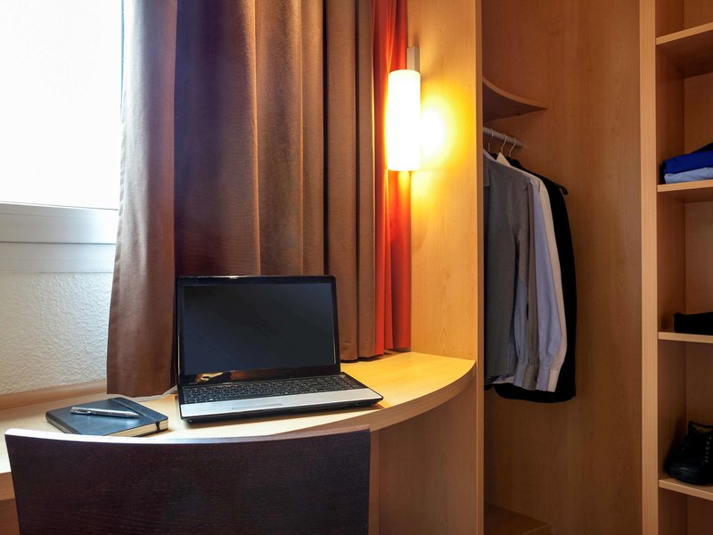 ibis biarritz anglet aeroport