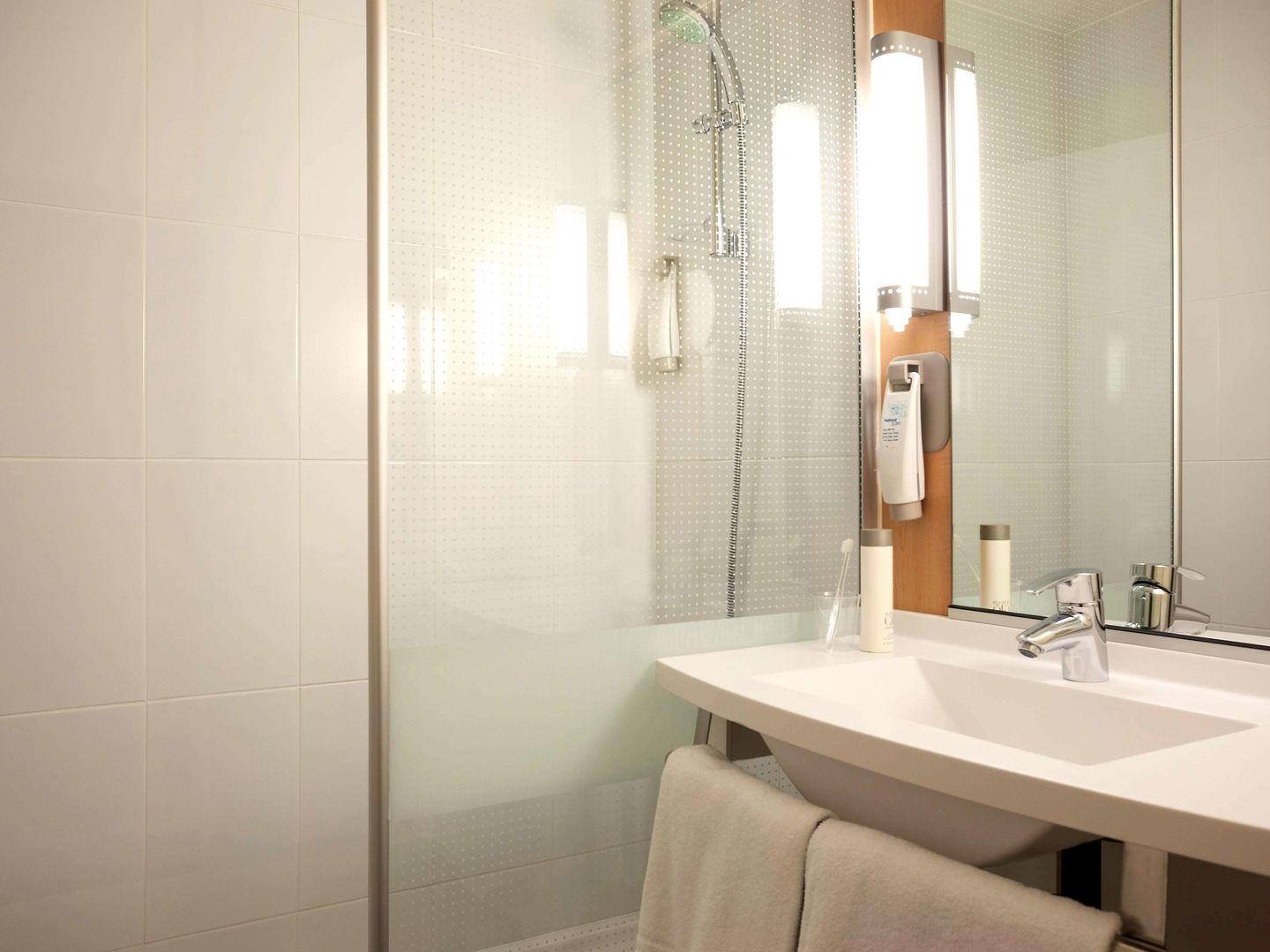 ibis biarritz anglet aeroport