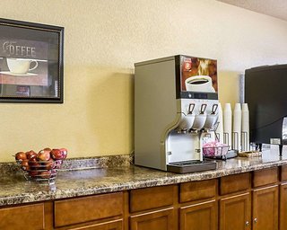 Econo Lodge Black Hills,Near Rushmore Mall,2 star