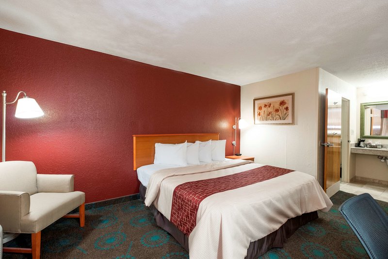 red roof inn augusta washington road