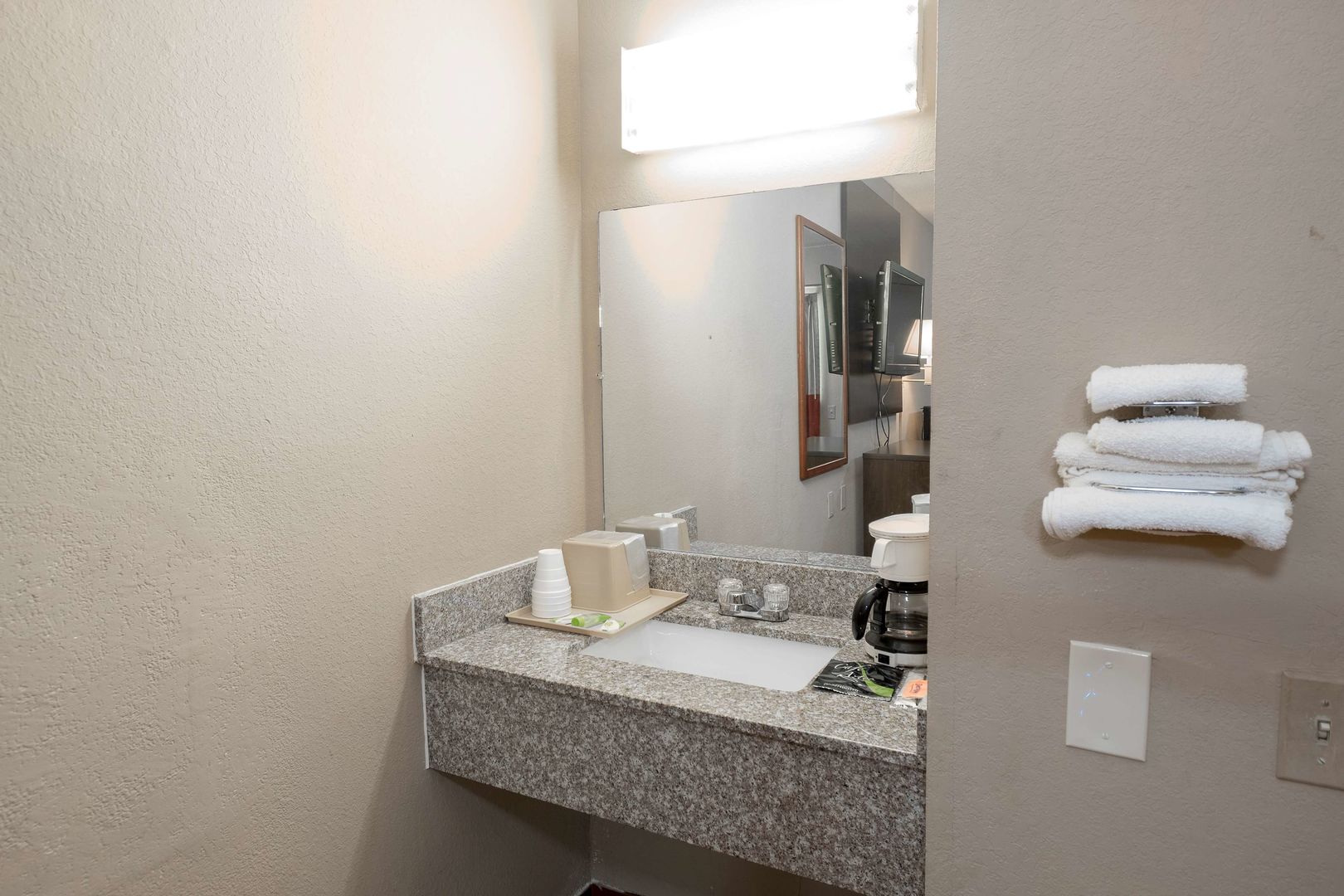 red roof inn jackson downtown fairgrounds