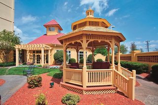 La Quinta Inn & Suites By Wyndham Winston-Salem,Winston-Salem>>Winston - Salem,3 star