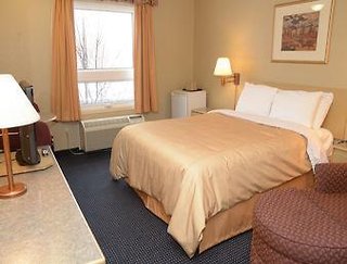 Super 8 By Wyndham Ajax/Toronto On,Durham>>Ajax,2 star